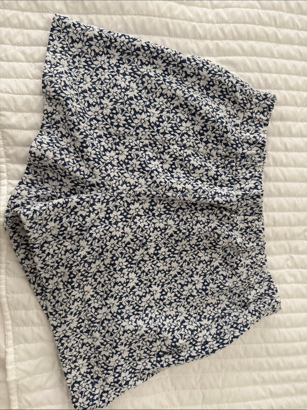 Madewell Navy and White High-Waist Floral Shorts